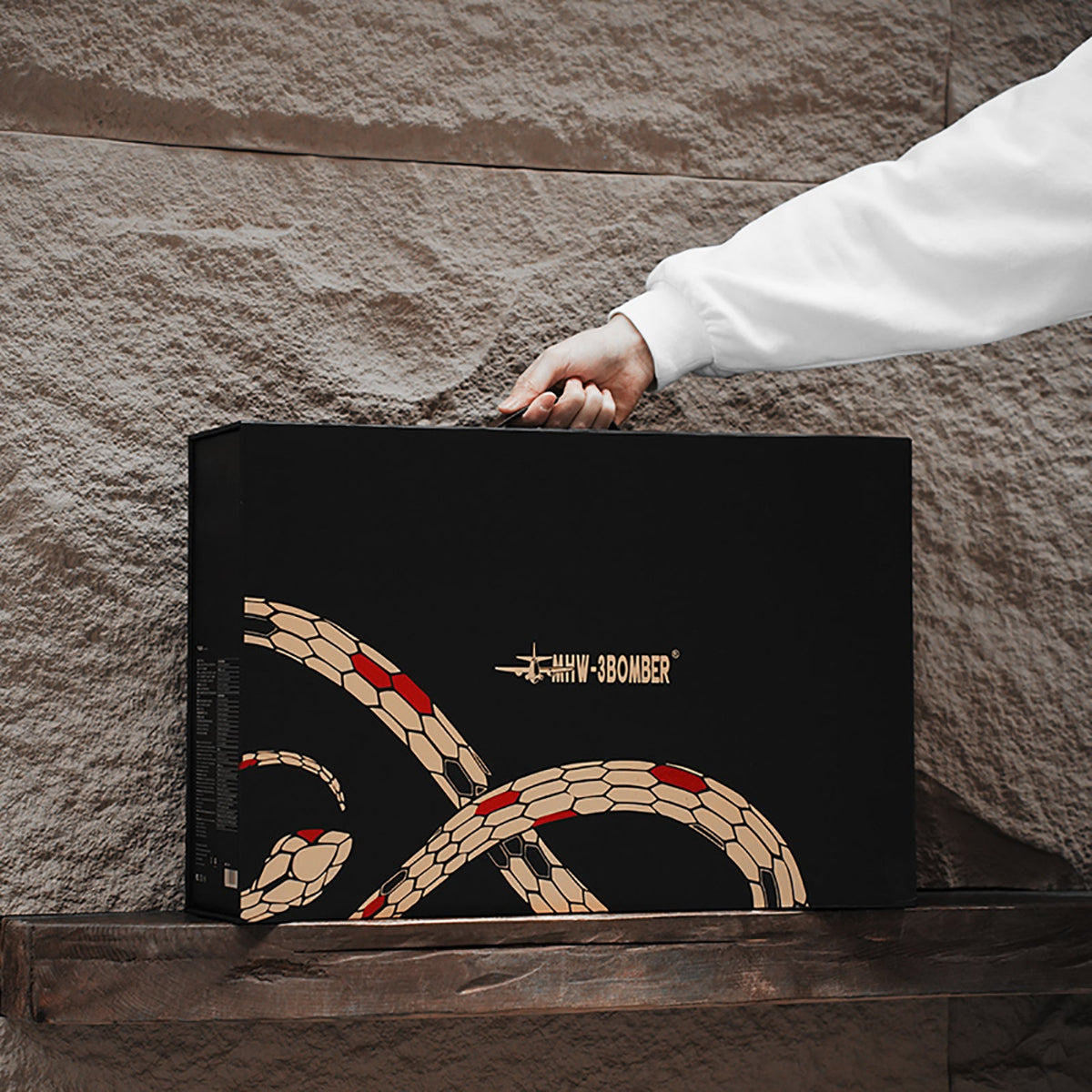 MHW-3BOMBER SERPENT COLLECTION POUR OVER COFFEE GIFT BOX