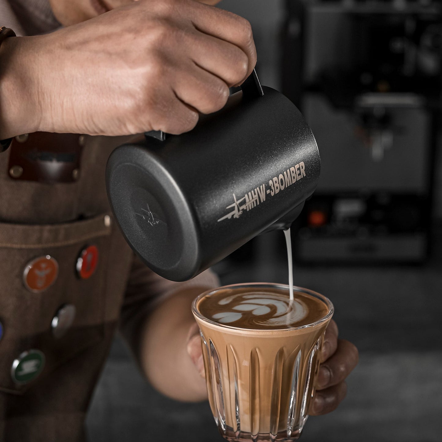 MHW-3BOMBER LATTE ART PITCHER 5.0 MATTE BLACK - 600ml