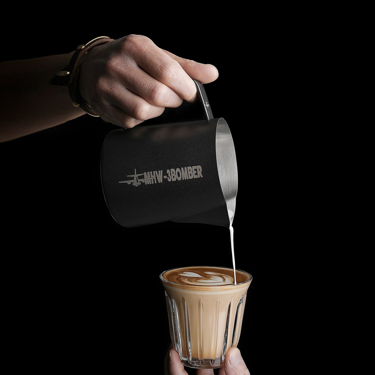 MHW-3BOMBER LATTE ART PITCHER 5.0 MATTE BLACK - 600ml