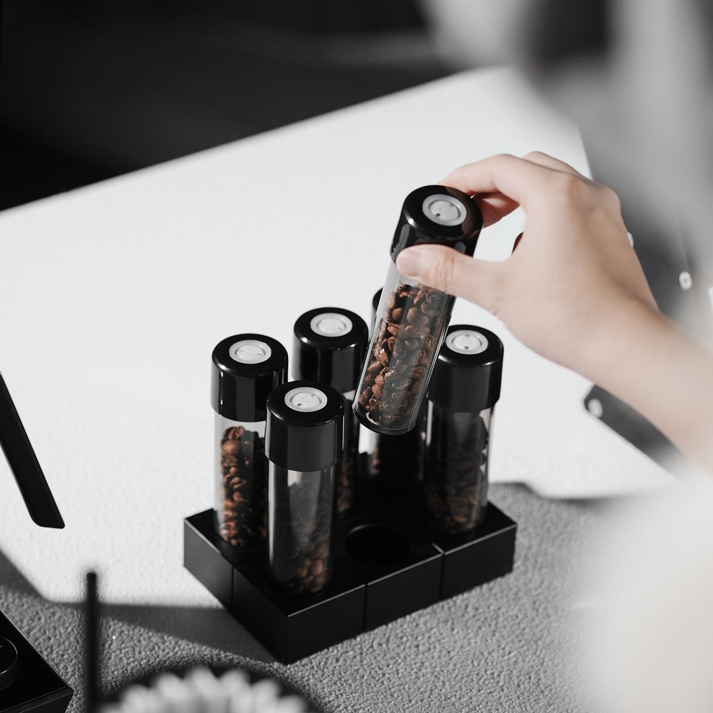 MHW-3BOMBER ENERGY BOTTLE STORAGE TUBE