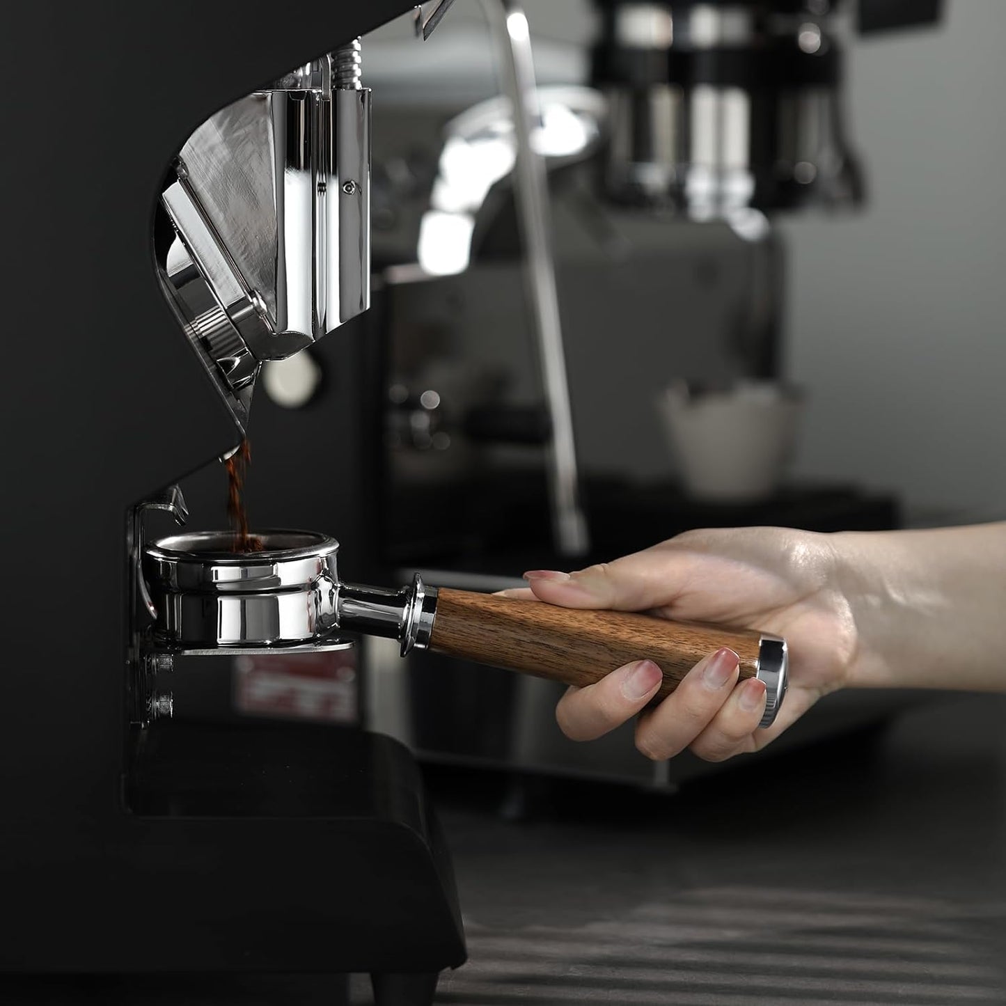 MHW-3BOMBER BOTTOMLESS PORTAFILTER FOR LAMARZOCCO/E61