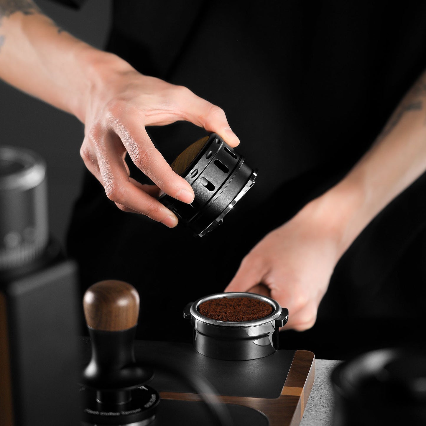 MHW-3BOMBER GRAVITY ADAPTIVE FALCON GRAVITY COFFEE DISTRIBUTOR