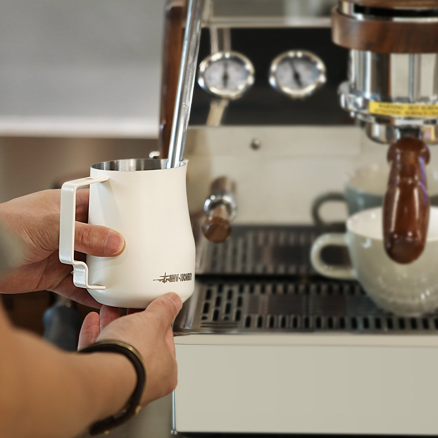 MHW-3BOMBER TURBO MILK PITCHER OFF WHITE