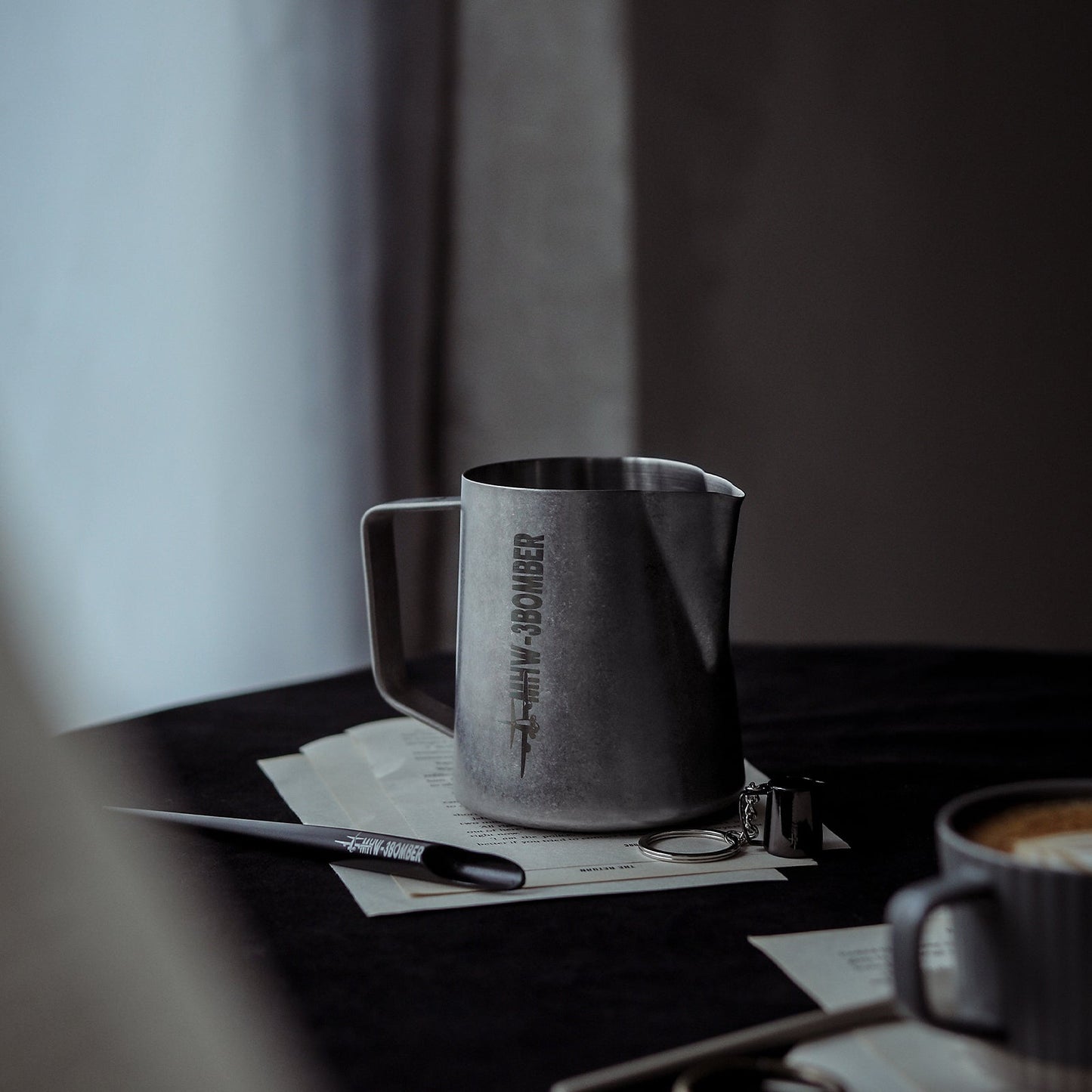 MHW-3BOMBER LATTE ART PITCHER 5.0 SILVER SPOT - 600ml