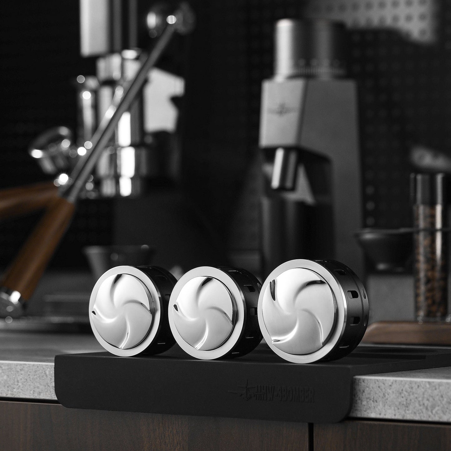 MHW-3BOMBER GRAVITY ADAPTIVE FALCON GRAVITY COFFEE DISTRIBUTOR