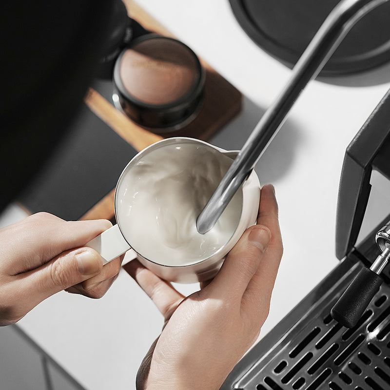 MHW-3BOMBER GT MILK PITCHER GLOSSY GREY