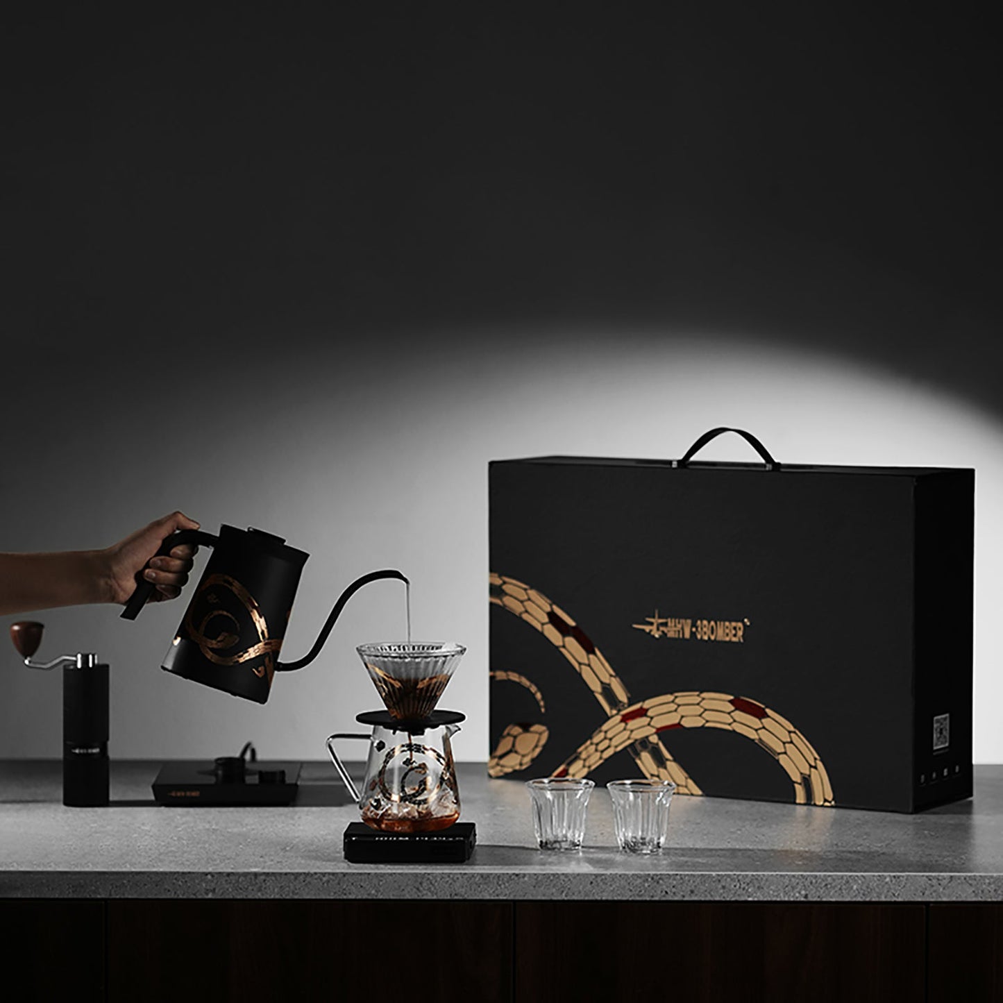MHW-3BOMBER SERPENT COLLECTION POUR OVER COFFEE GIFT BOX